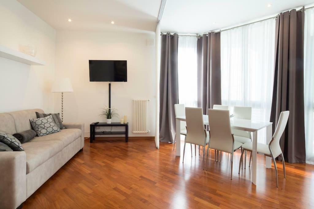 Modern Sunny Apartment In Residental Area Venedig Exterior foto